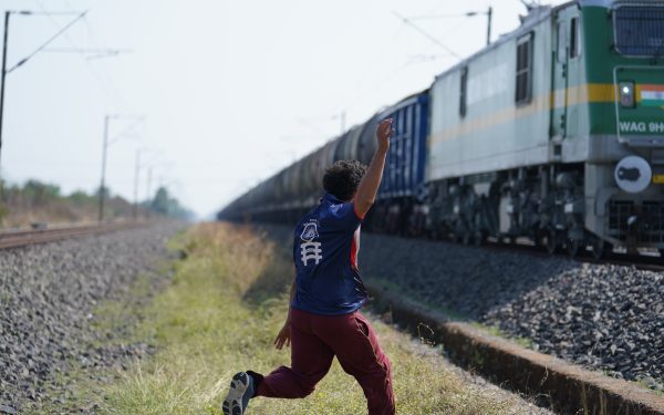 Dhadak 2 — Railway Action Sequence